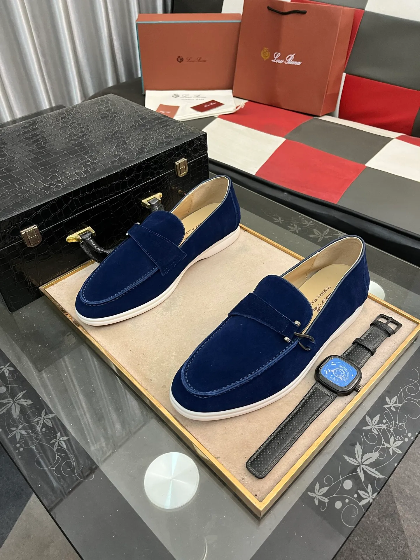 Men's Men's Shoes💰420⌚️⌚️【Loro Piana】LP couple's casual sneakers. Simple and fashionable, the upper is made of cow suede and leather. Sheepskin feet. Custom rubber sole. Size: Female 35-42 (35, 41, 42, 43 customized are non-refundable) Male 38-46 (45, 46 customized)